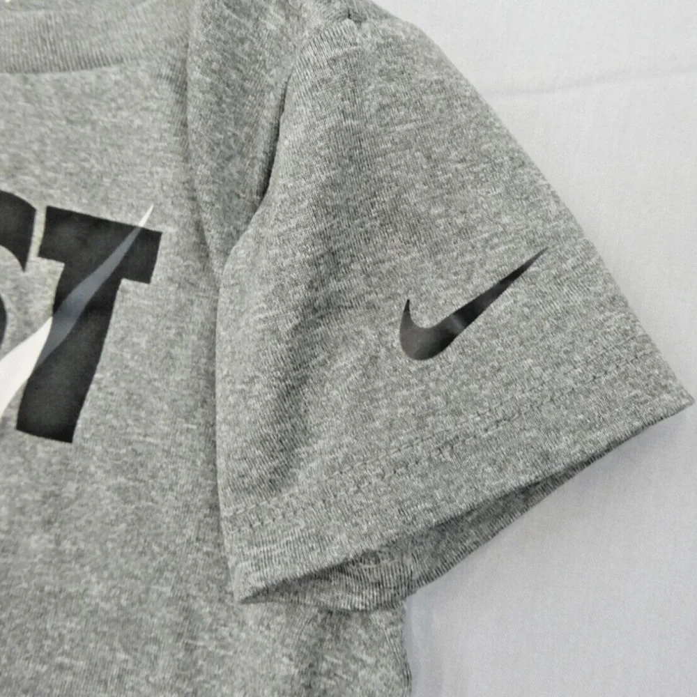 Nike Kids Gray T-Shirt - Picture 3 of 4